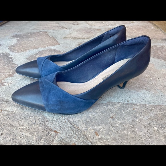 Clarks Collection Linvale Vena Navy Nubuck Heels - Picture 2 of 5